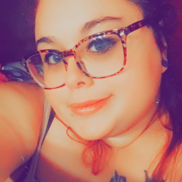 Meet your Posher, Rachel - Picture 1 of 1